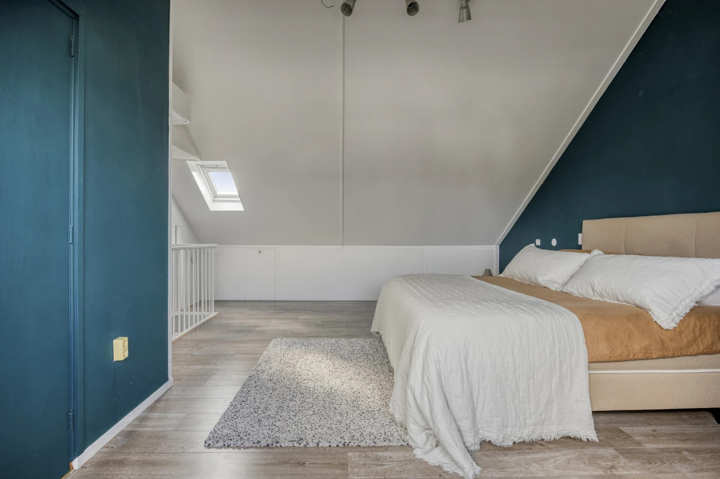 Tussenwoning te koop: Dadelgaarde 159, Hendrik-Ido-Ambacht