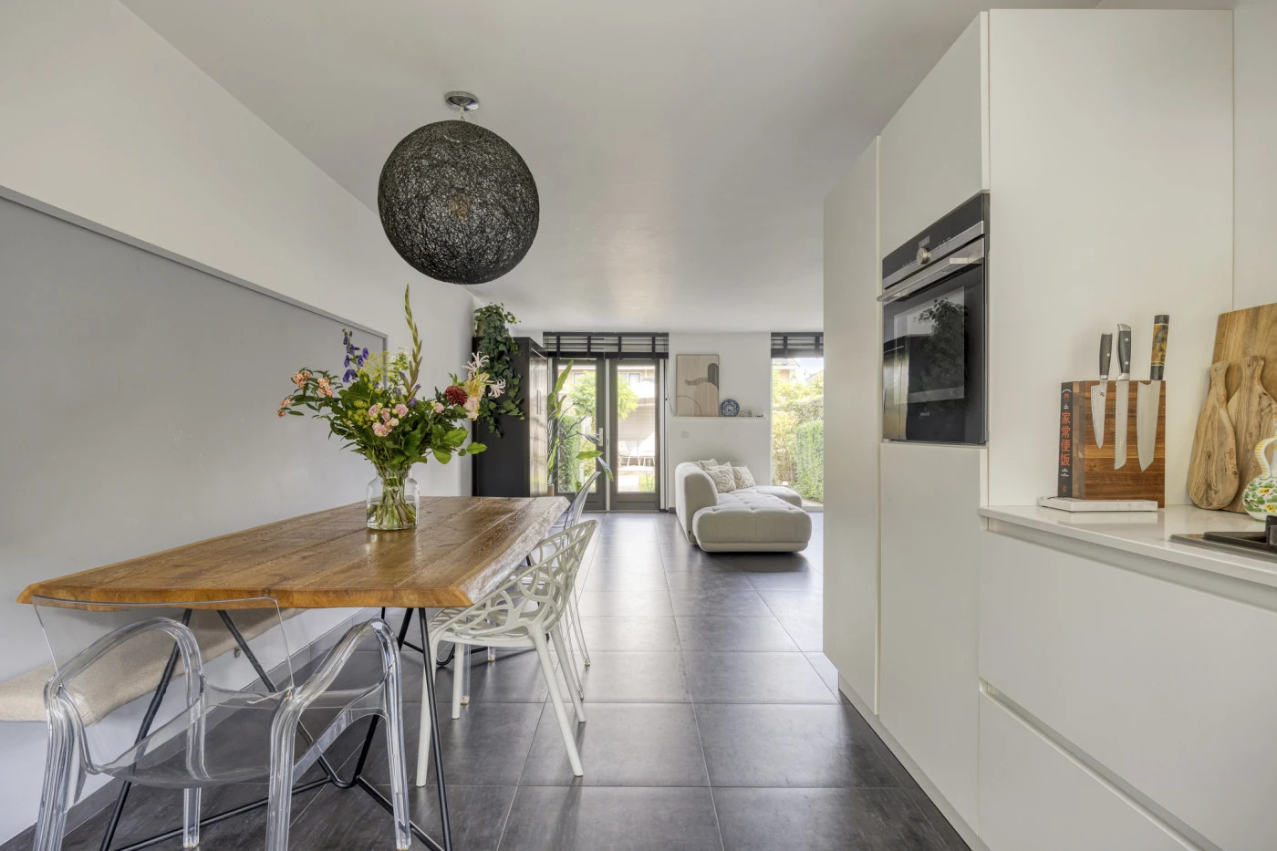 Tussenwoning te koop: Dadelgaarde 159, Hendrik-Ido-Ambacht