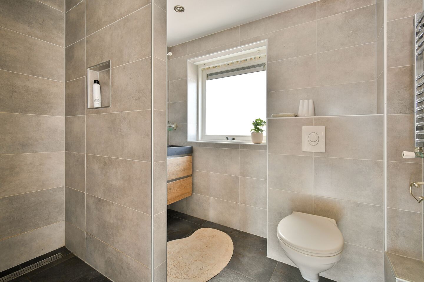 Tussenwoning te koop: Erasmusplein 5, Papendrecht