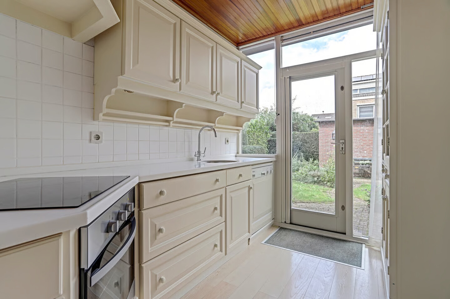 Hoekwoning te koop: Pieter de Hooghstraat 22, Papendrecht
