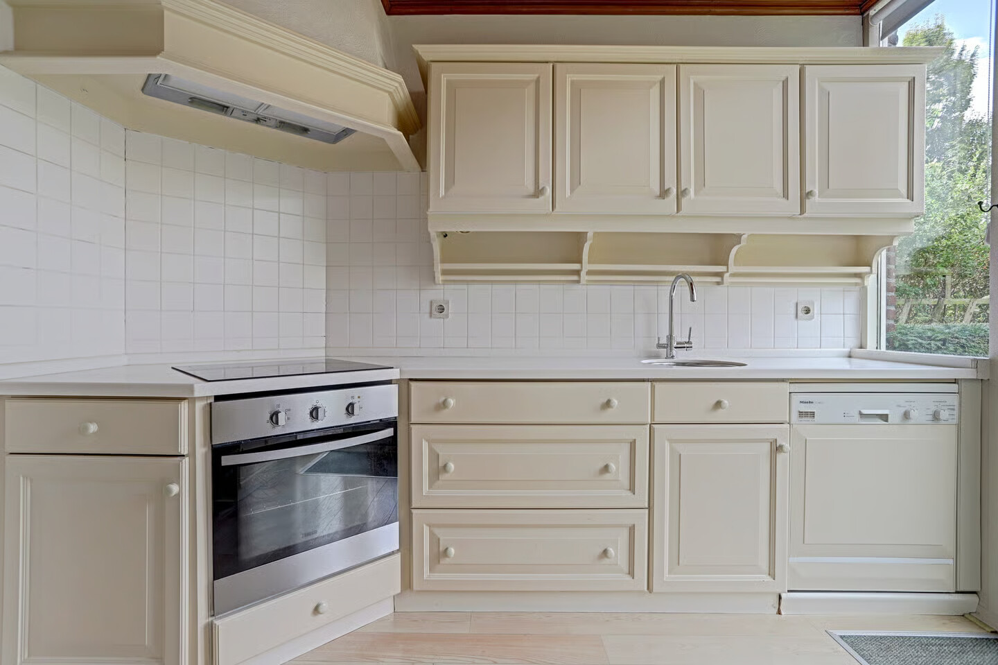 Hoekwoning te koop: Pieter de Hooghstraat 22, Papendrecht