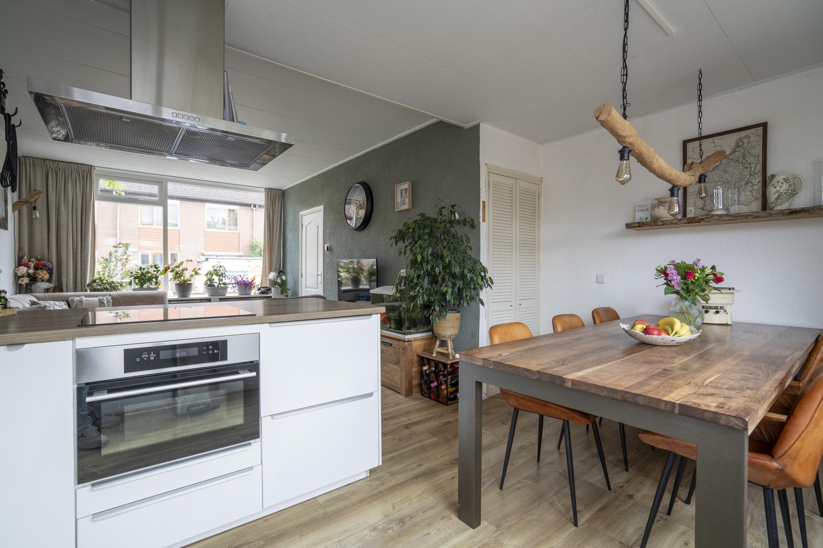 Tussenwoning te koop: Jasmijnstraat 69, Papendrecht