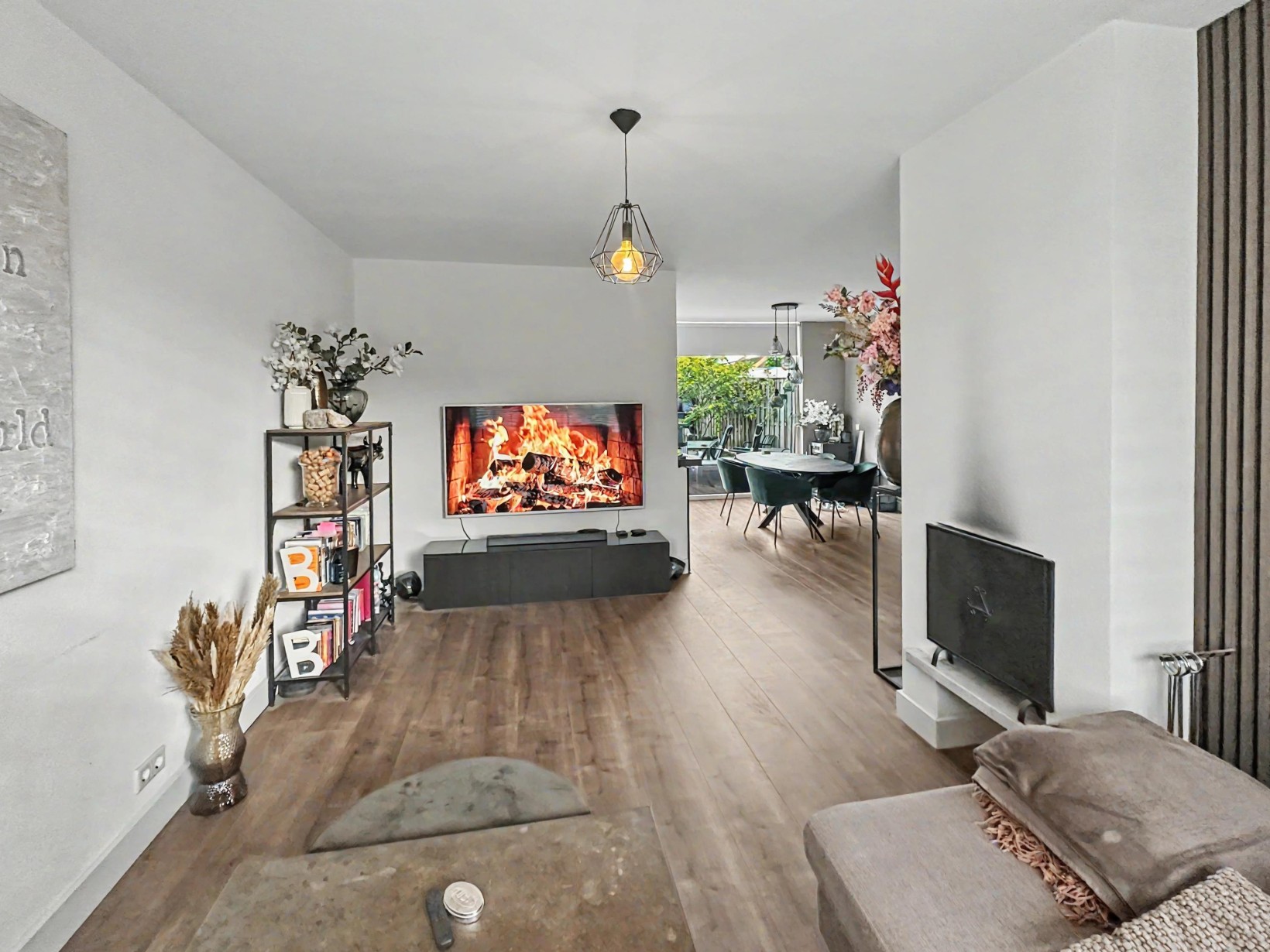 Tussenwoning te koop: A. Anemastraat 10, Papendrecht