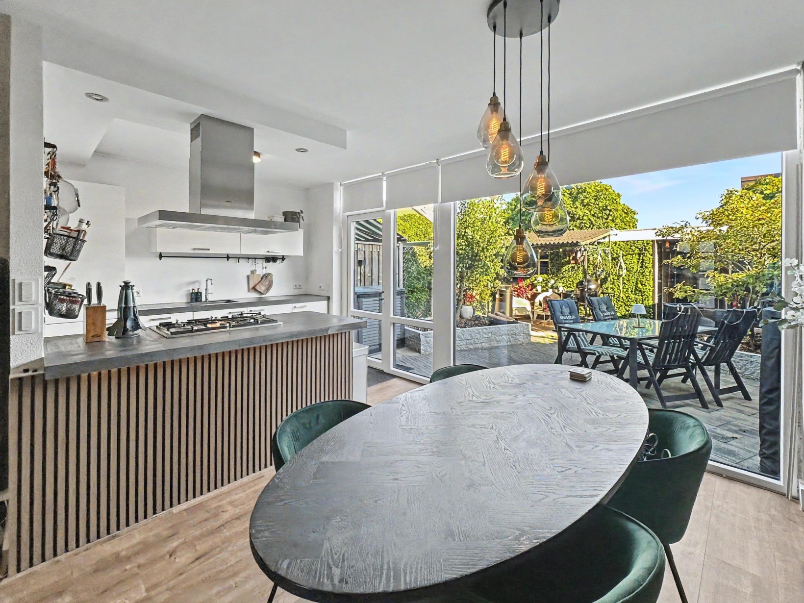 Tussenwoning te koop: A. Anemastraat 10, Papendrecht
