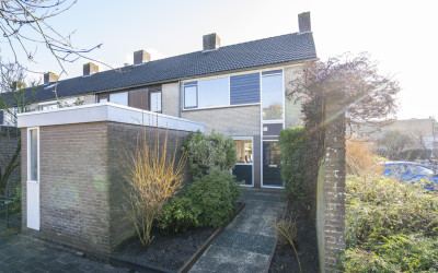 Domela Nieuwenhuisstraat 2