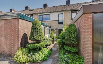 Domela Nieuwenhuisstraat 6