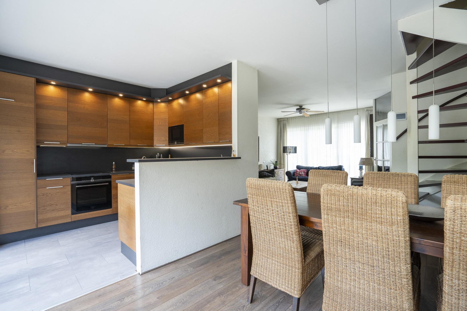Hoekwoning te koop: J.R. Thorbeckesingel 1, Papendrecht