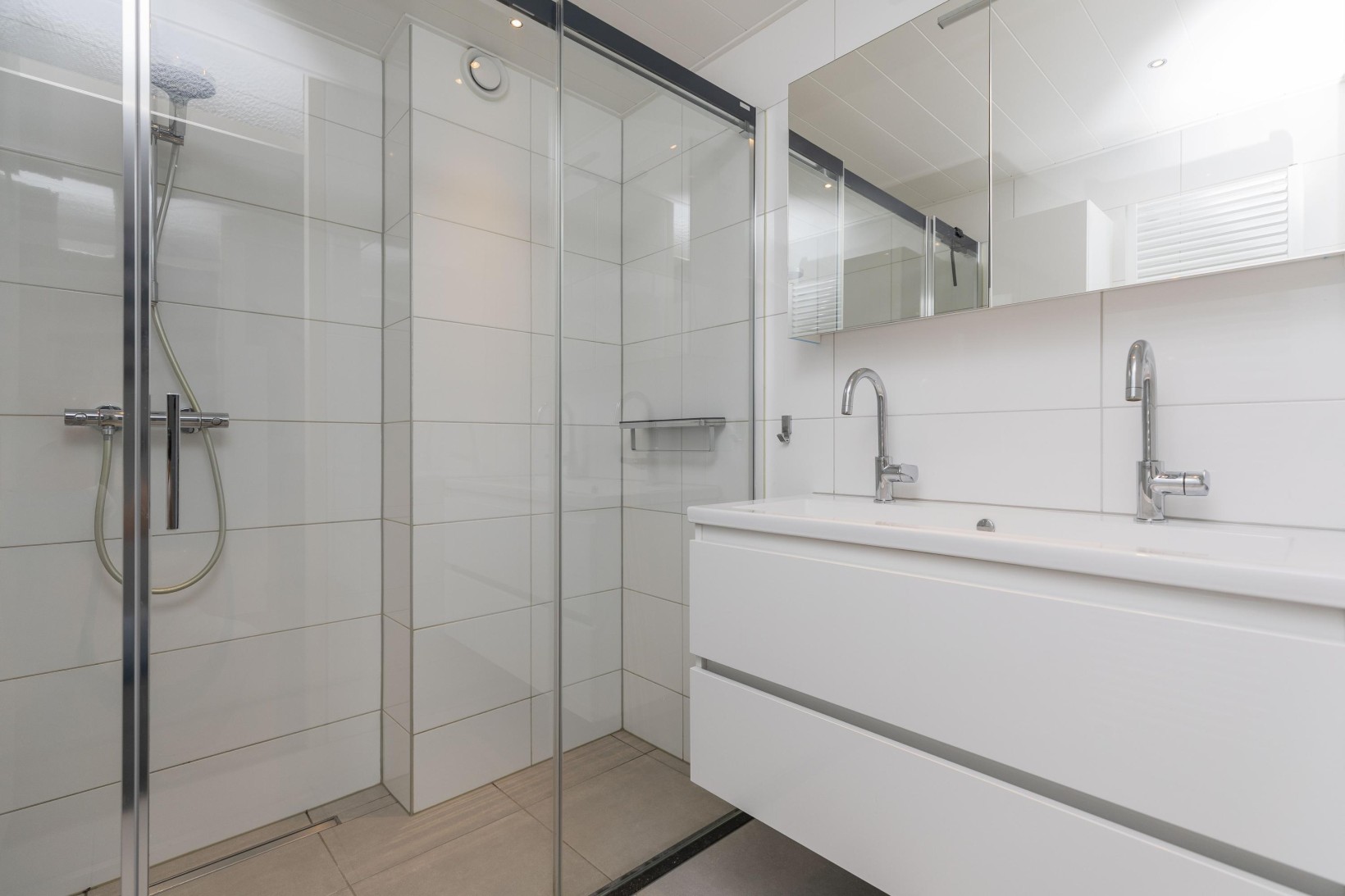 Tussenwoning te koop: Ridderspoorhof 4, Papendrecht