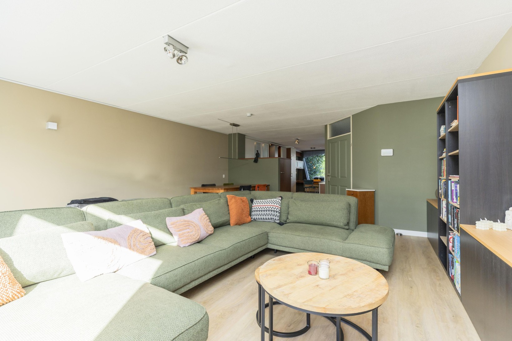 Tussenwoning te koop: Ridderspoorhof 4, Papendrecht