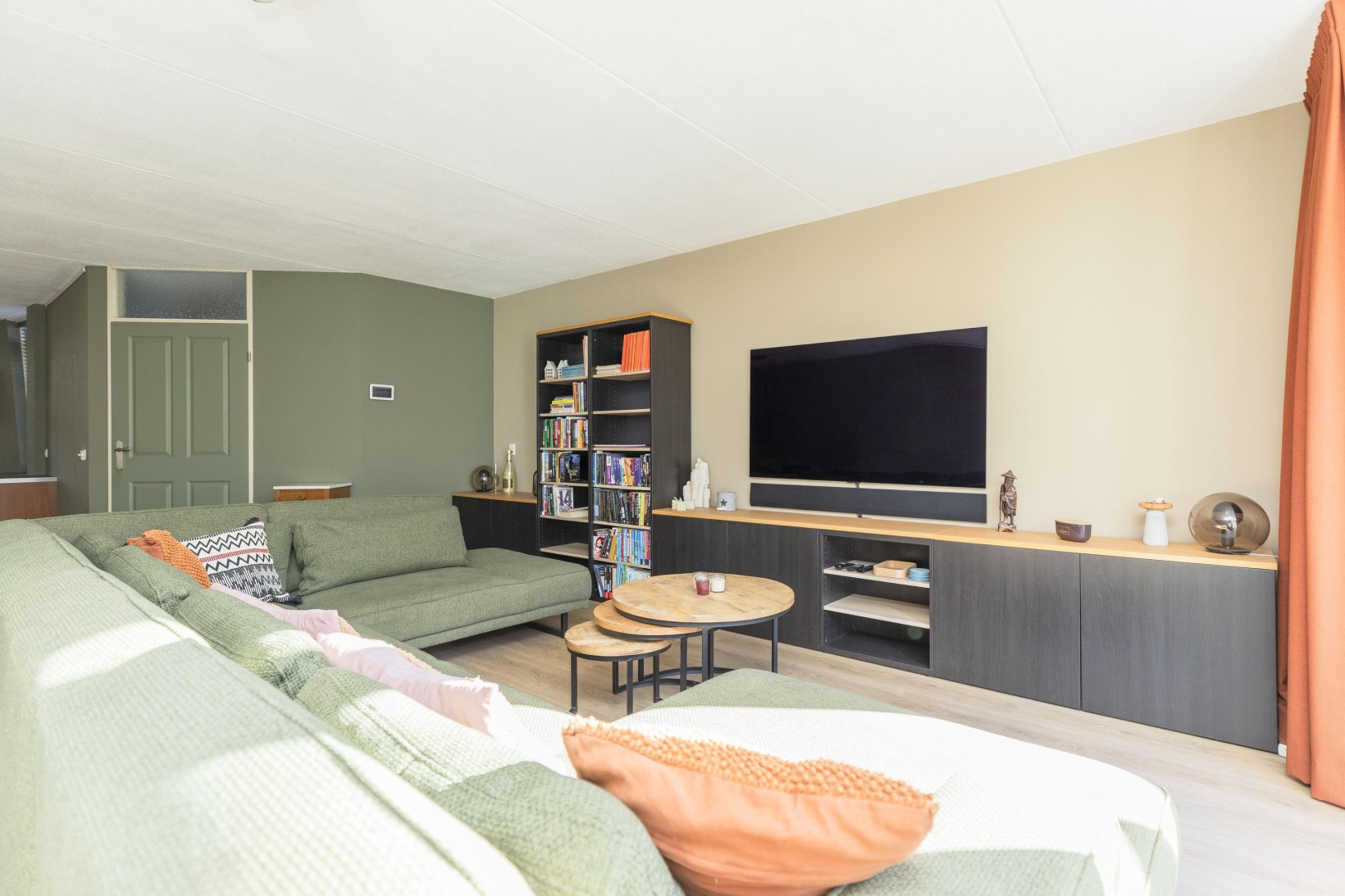 Tussenwoning te koop: Ridderspoorhof 4, Papendrecht