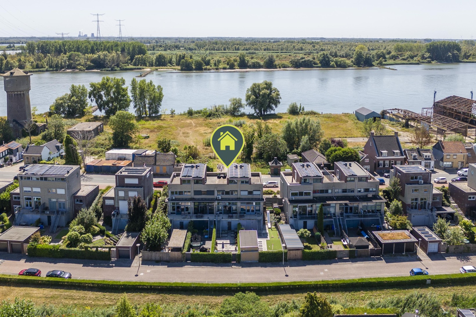 Tussenwoning te koop: Rivierdijk 205, Sliedrecht