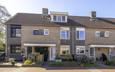 Veerstoep 25