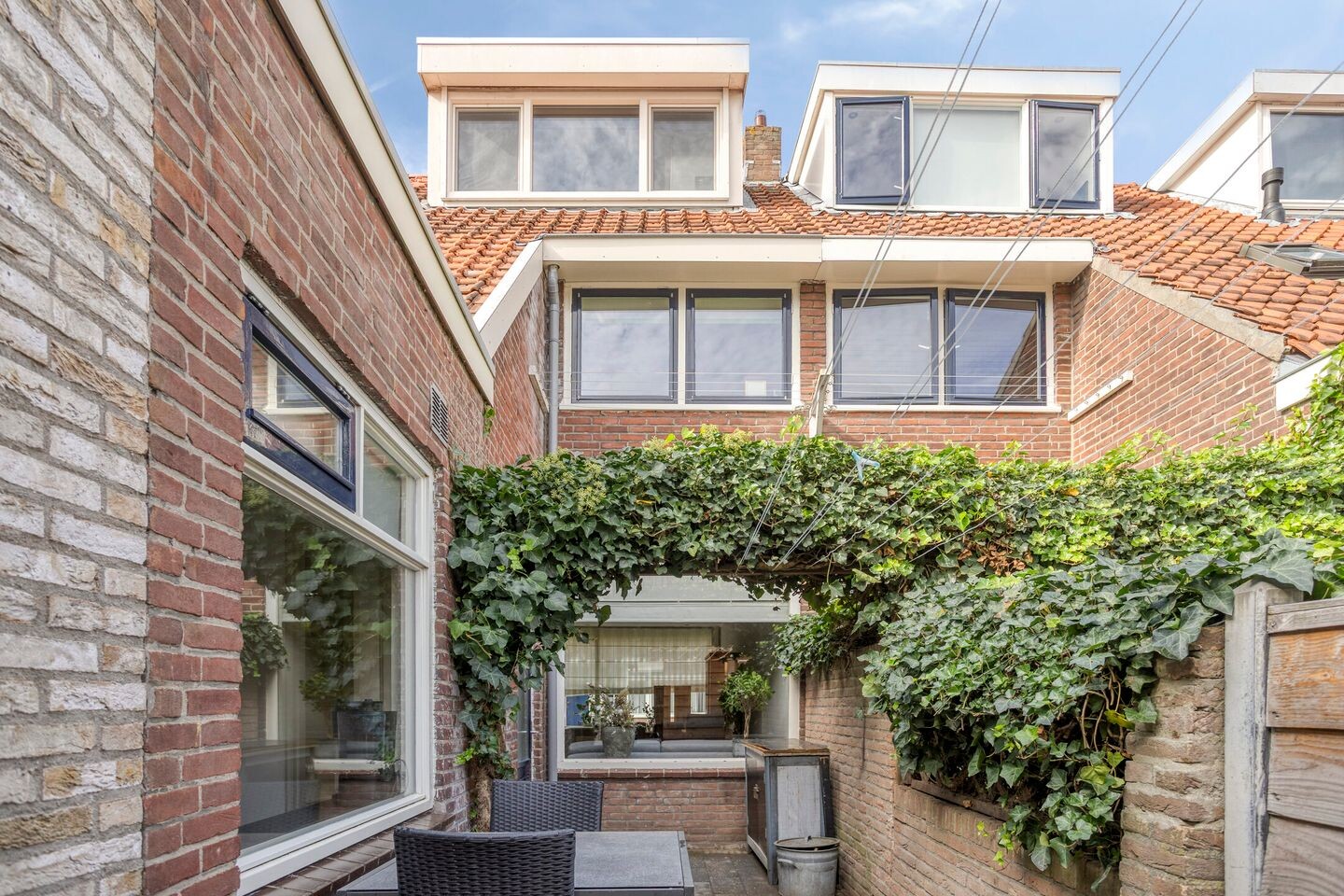 Tussenwoning te koop: Rijshoutstraat 26, Sliedrecht
