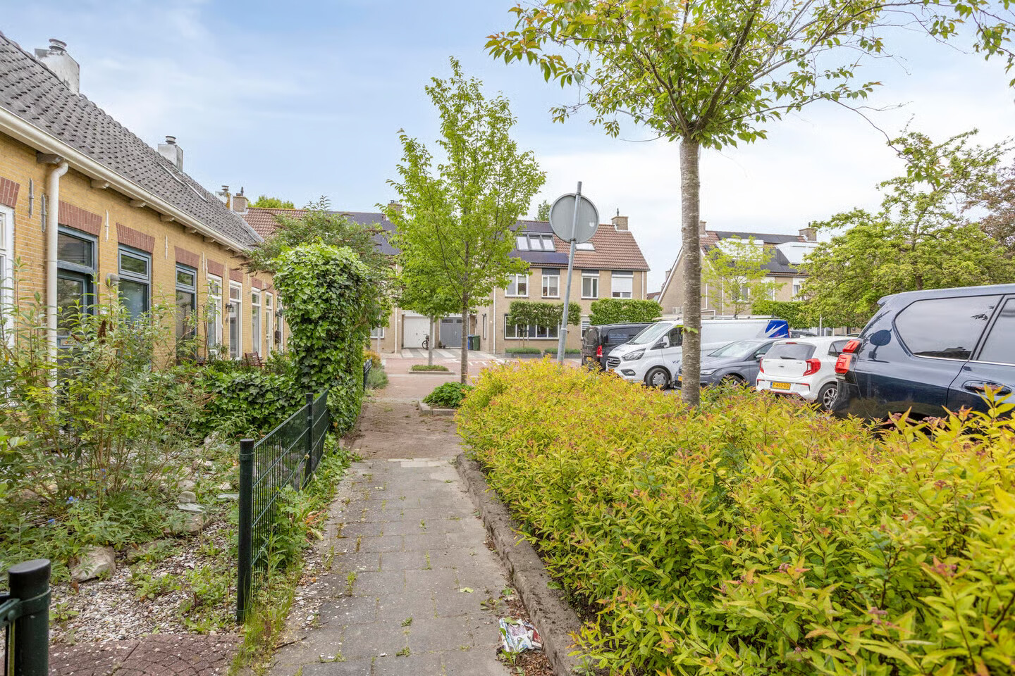 Tussenwoning te koop: Middenveer 78, Sliedrecht
