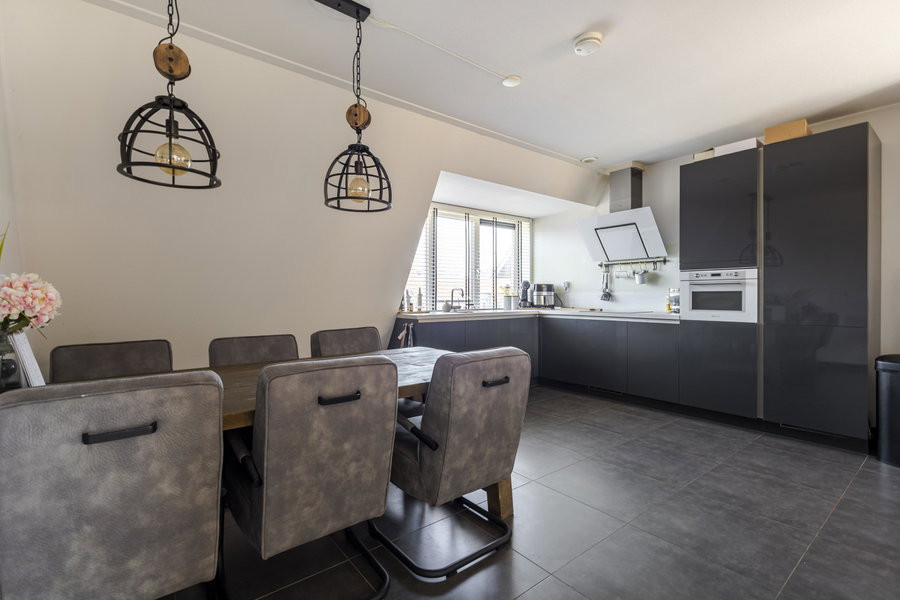 Appartement te koop: Julianastraat 56B, Sliedrecht