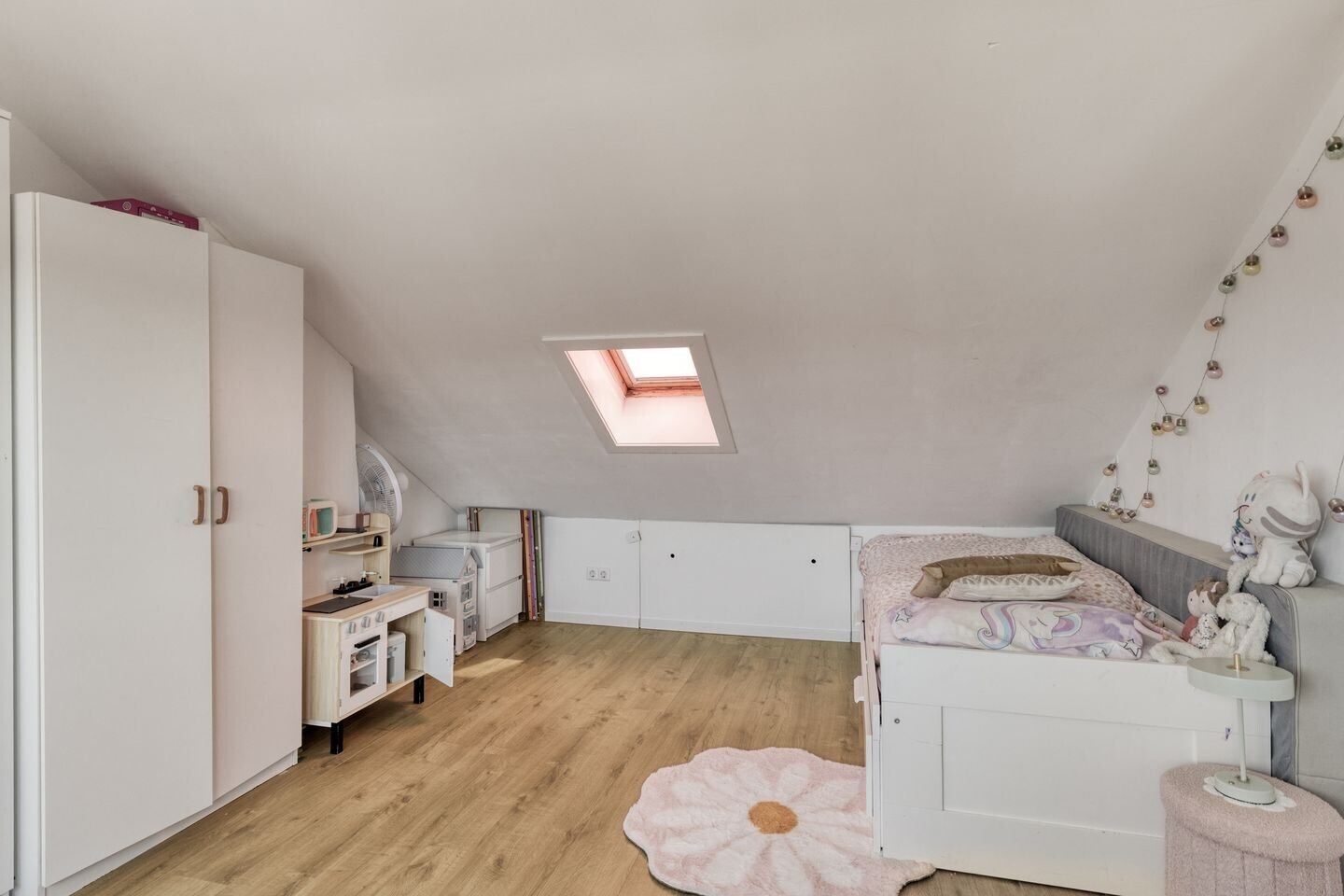Tussenwoning te koop: Leeuweriksingel 4, Sliedrecht
