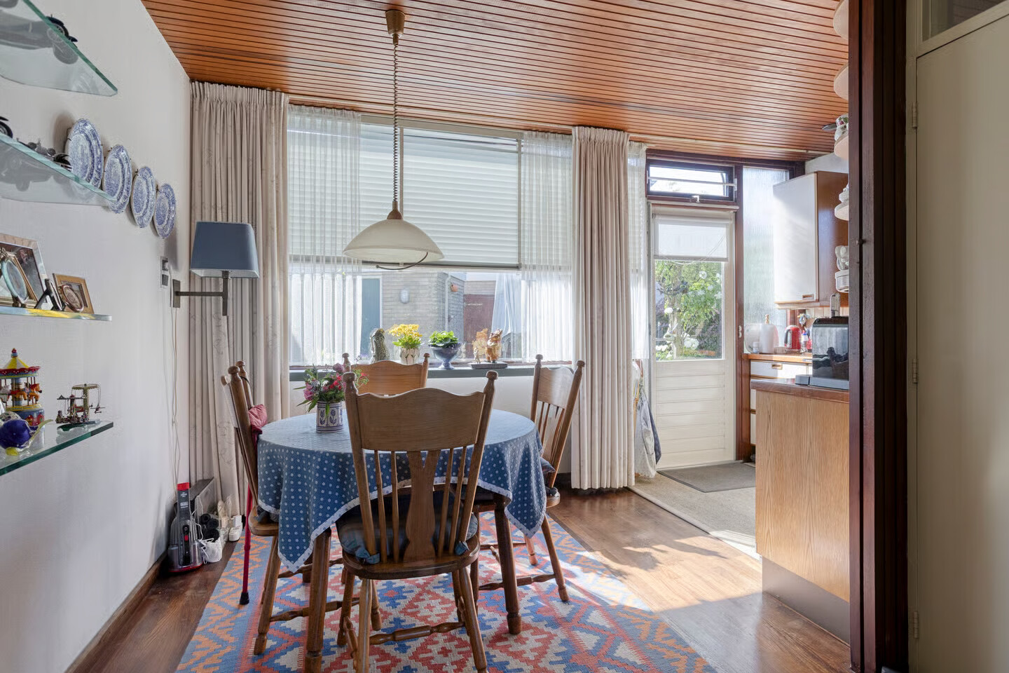 Hoekwoning te koop: P.A. de Genestetstraat 1, Sliedrecht