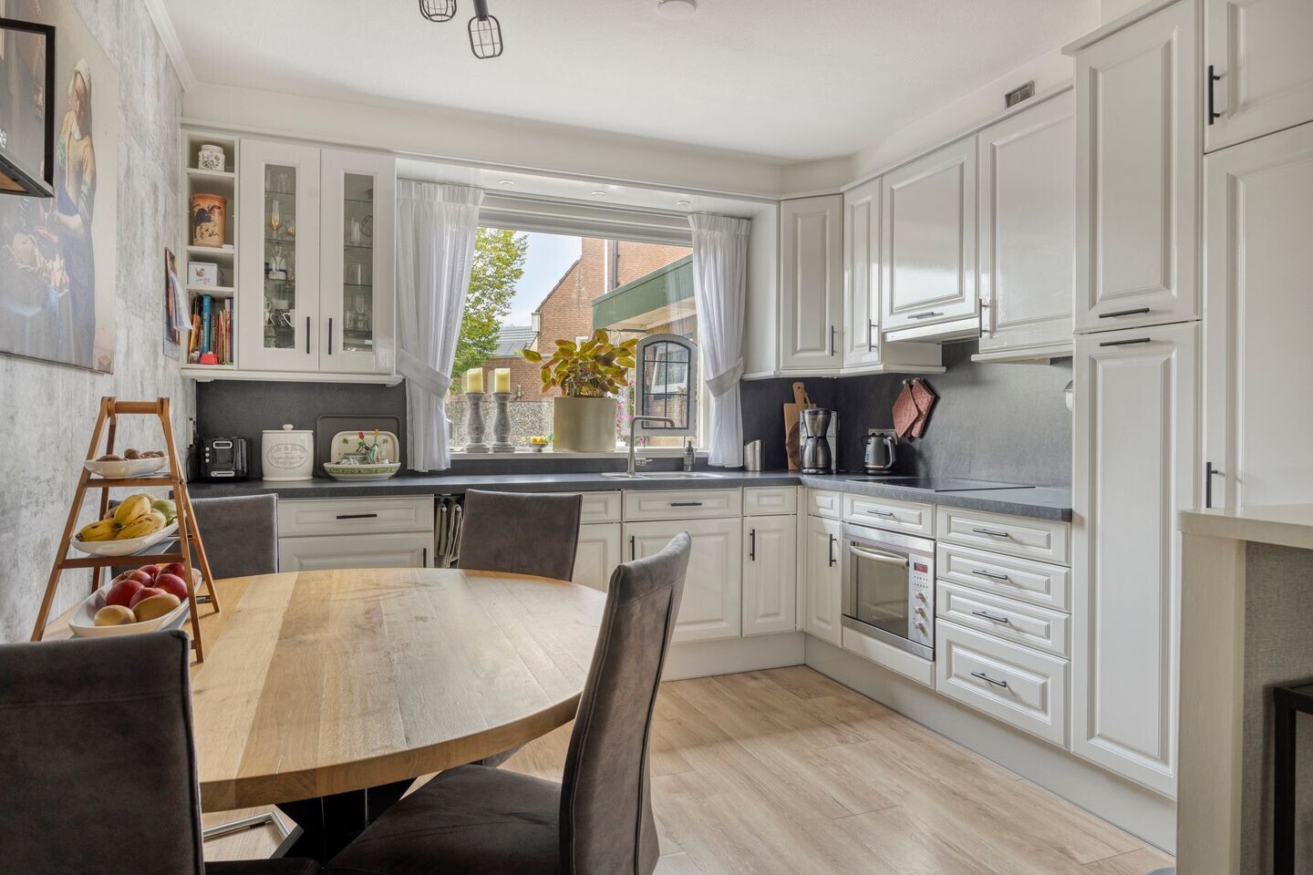 Tussenwoning te koop: Locksweer 29, Sliedrecht