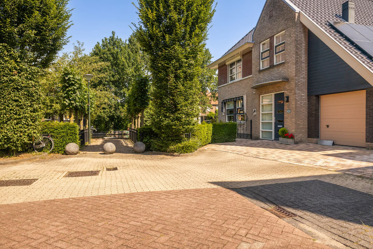 Vrijstaande woning te koop: Kerkweg 48, Hardinxveld-Giessendam