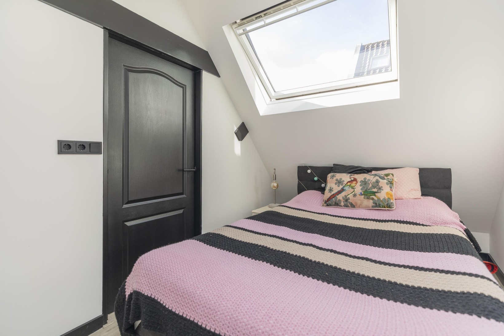 Tussenwoning te koop: Peulenstraat-zuid 63, Hardinxveld-Giessendam