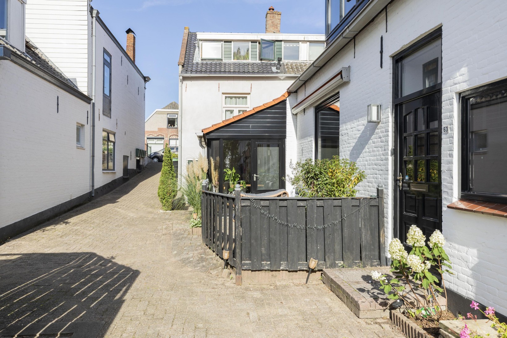 Tussenwoning te koop: Peulenstraat-zuid 63, Hardinxveld-Giessendam