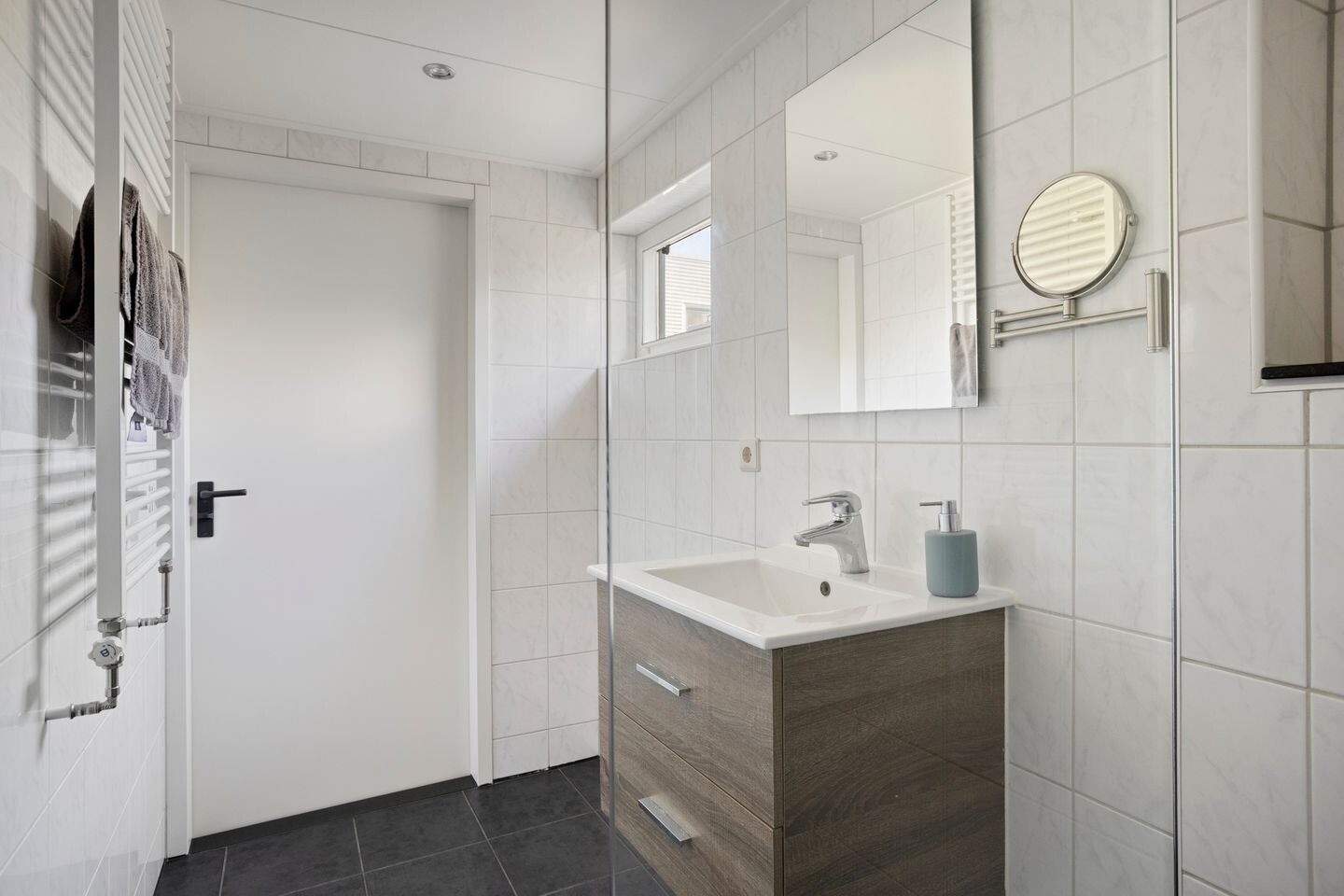Tussenwoning te koop: Rivierdijk 651, Hardinxveld-Giessendam