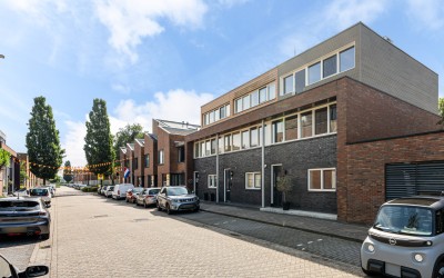 Hendrik van Lunterenstraat 2