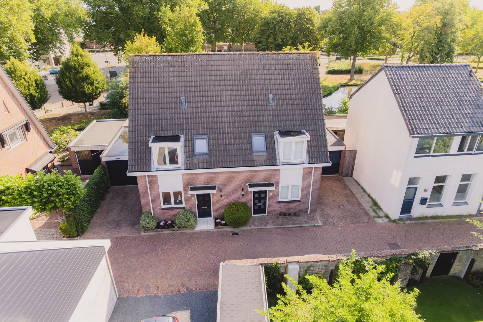 Twee-onder-één-kap te koop: Achterbaan 13A, Montfoort
