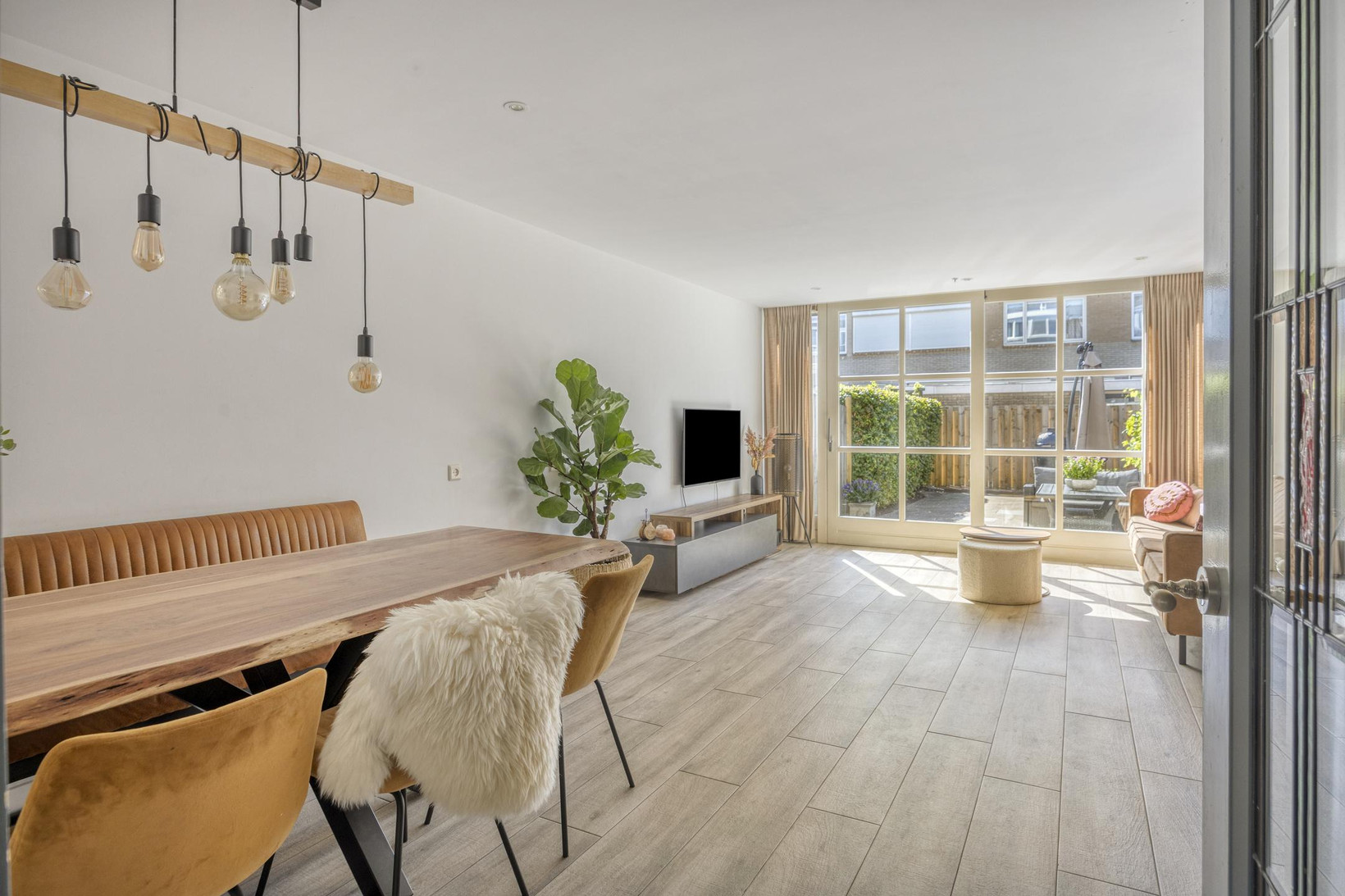 Tussenwoning te koop: G.R. van Kinschotstraat 37, Oudewater