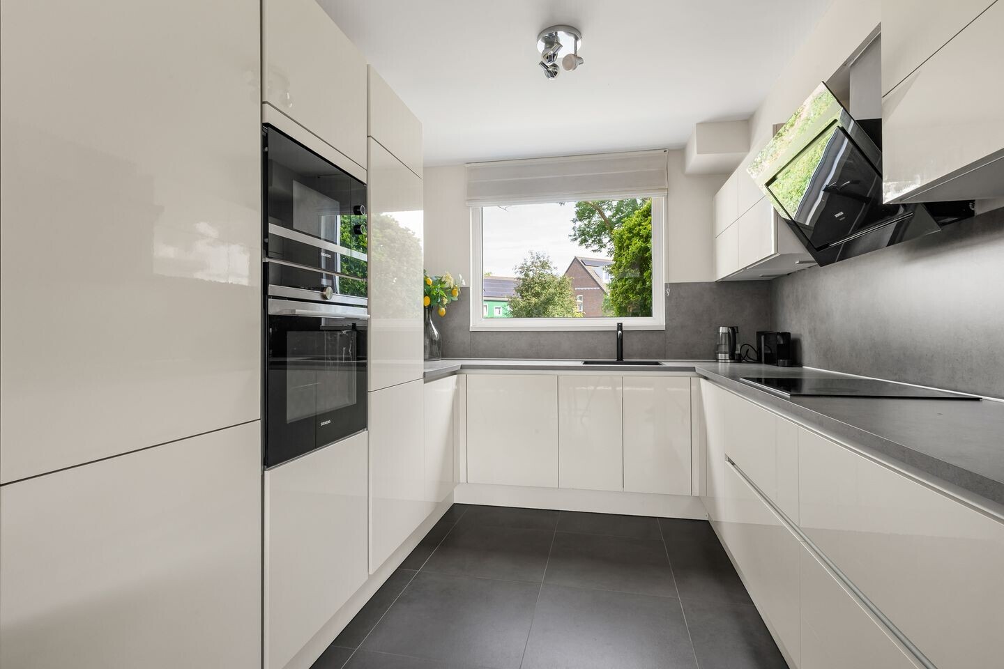 Tussenwoning te koop: Delftseschans 10, Nieuwegein
