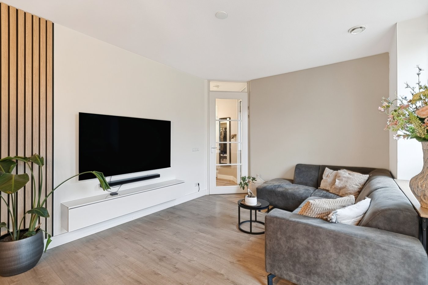 Appartement te koop: Veenwal 150, Nieuwegein