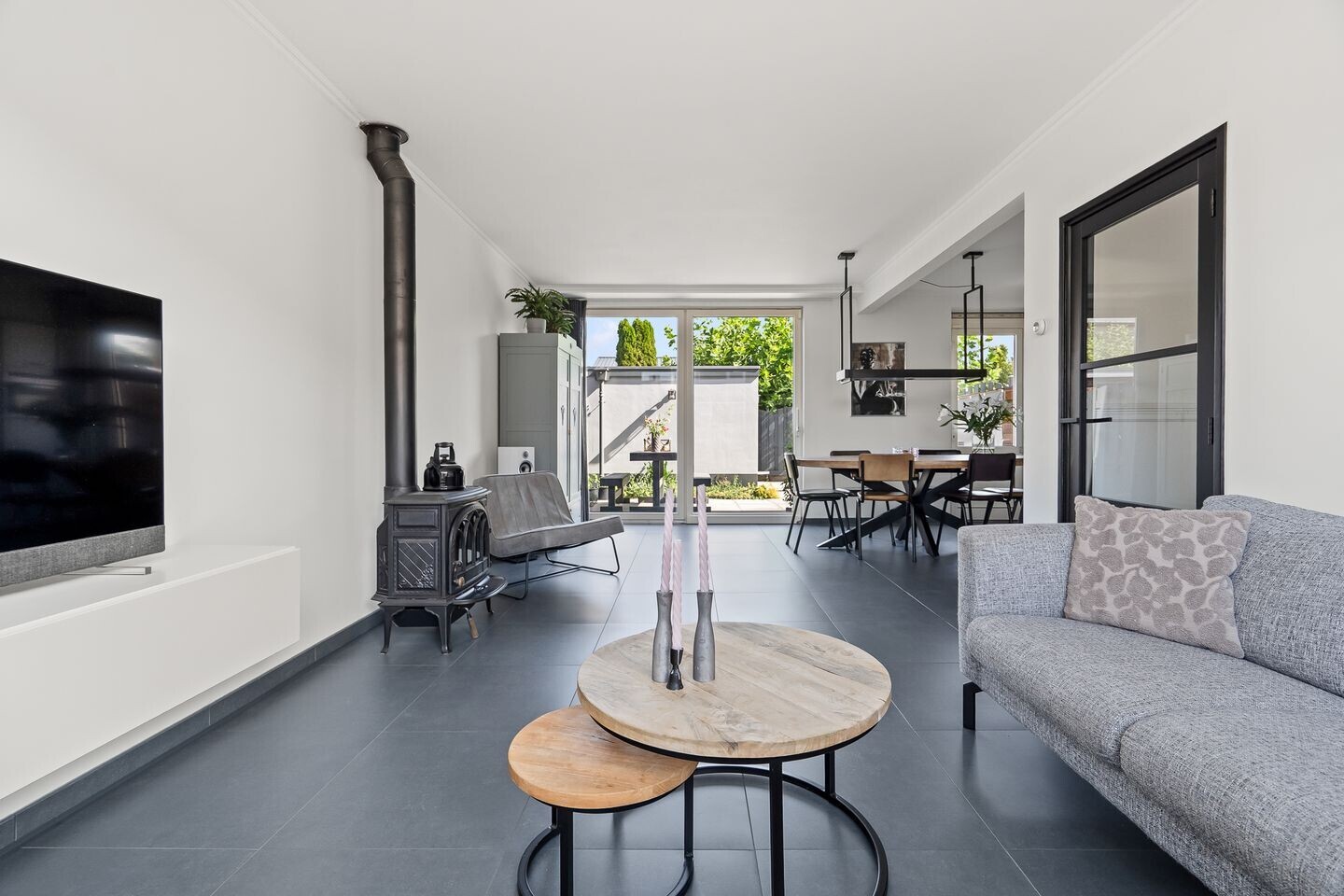 Tussenwoning te koop: Bernhardstraat 17, Nieuwegein