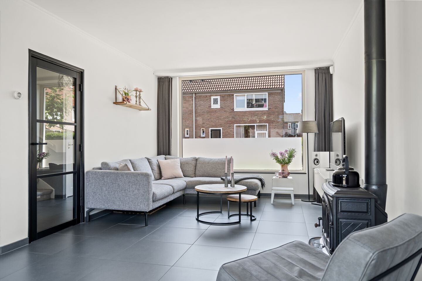 Tussenwoning te koop: Bernhardstraat 17, Nieuwegein