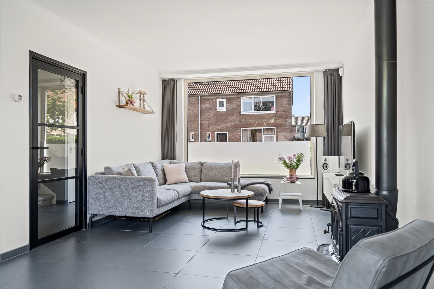 Tussenwoning te koop: Bernhardstraat 17, Nieuwegein
