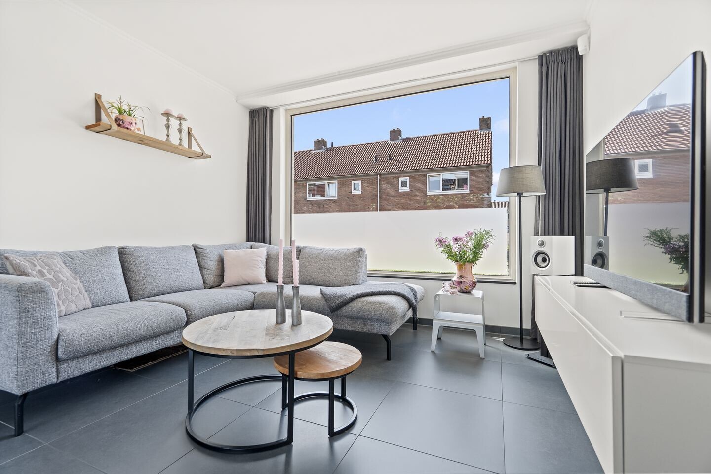 Tussenwoning te koop: Bernhardstraat 17, Nieuwegein