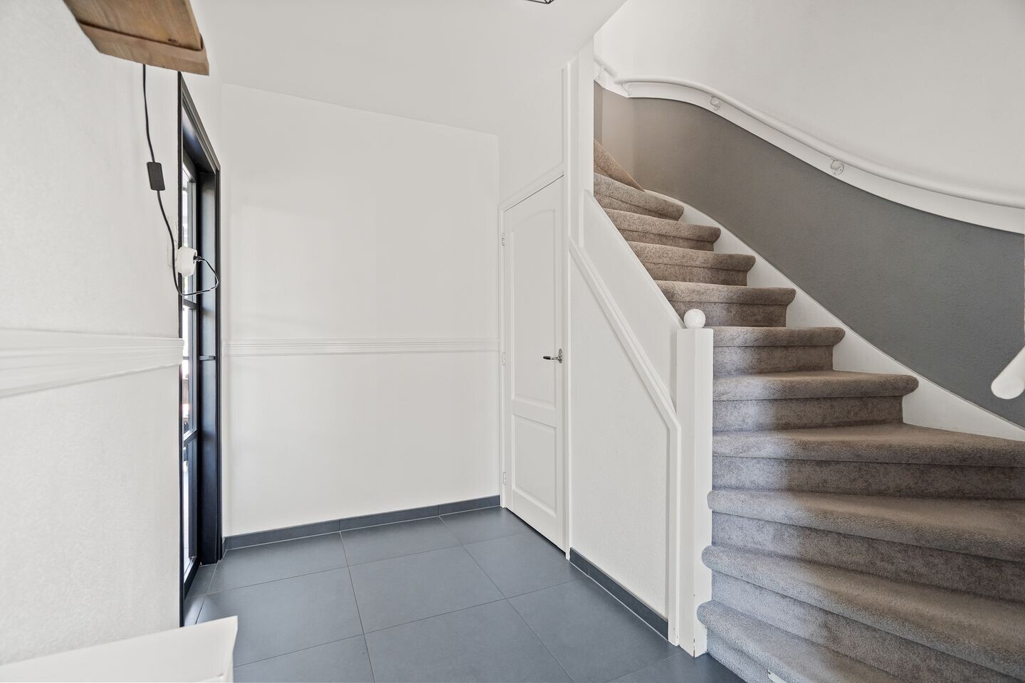 Tussenwoning te koop: Bernhardstraat 17, Nieuwegein