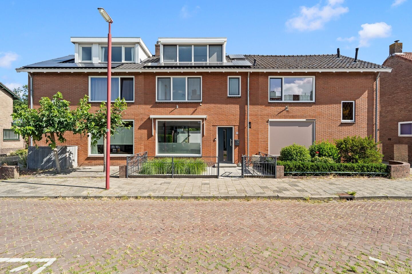 Tussenwoning te koop: Bernhardstraat 17, Nieuwegein
