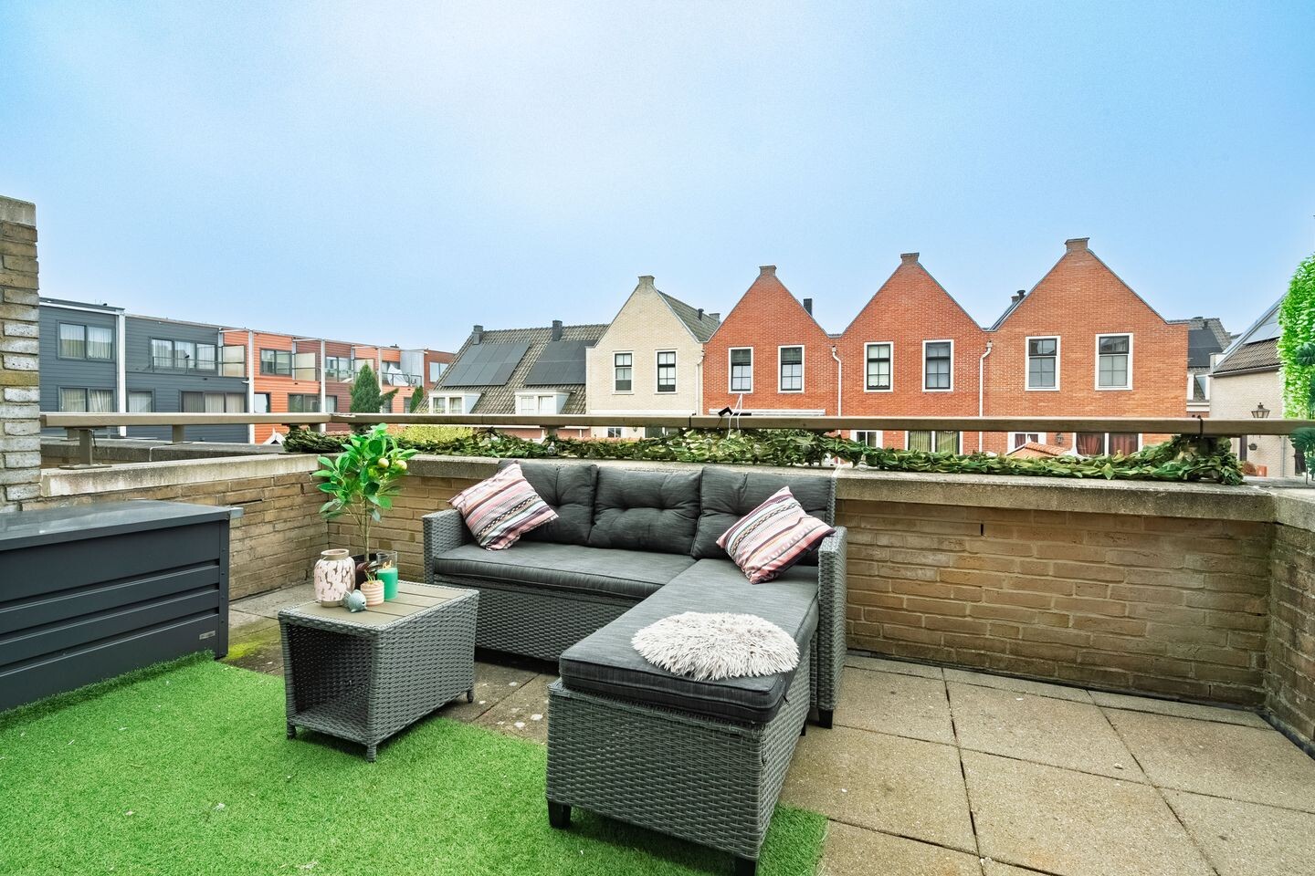 Tussenwoning te koop: Wierselaan 201, Nieuwegein