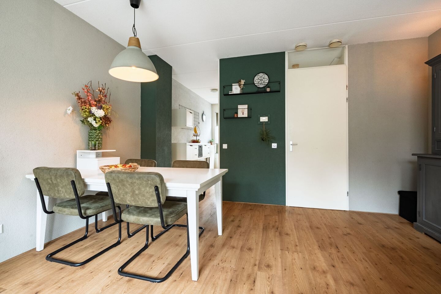Tussenwoning te koop: Wierselaan 201, Nieuwegein