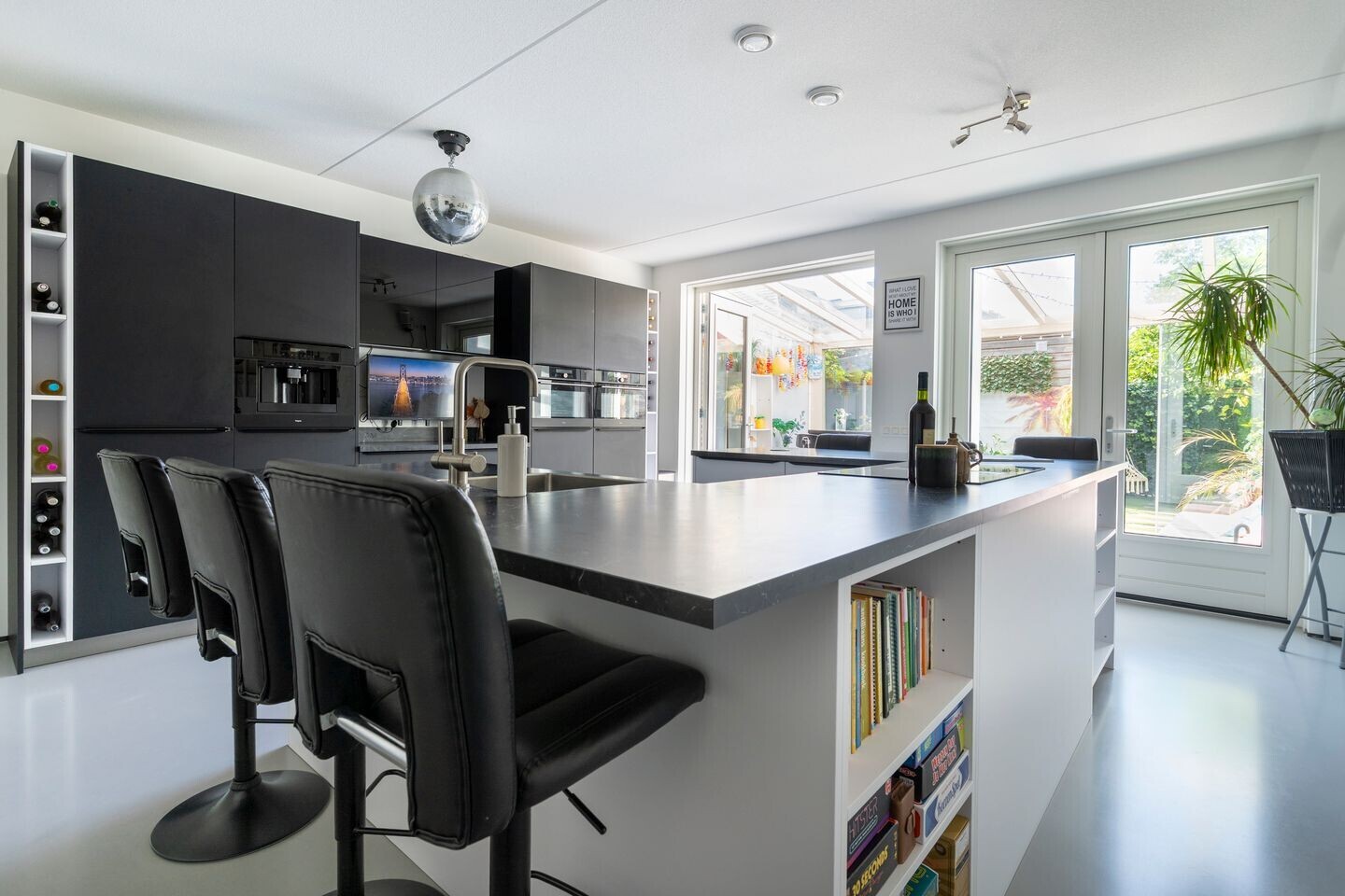 Tussenwoning te koop: Handelskade 13-15, Nieuwegein