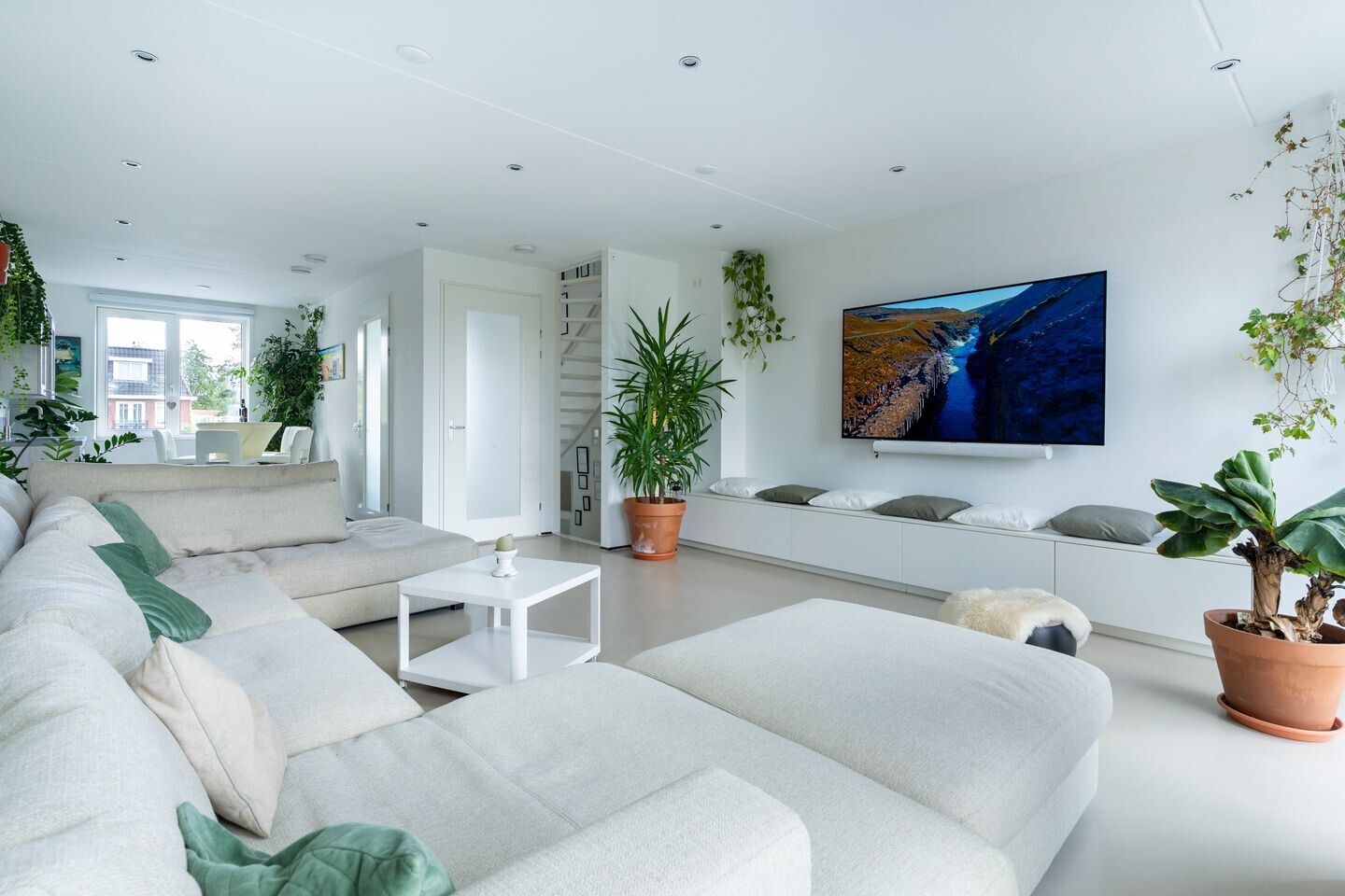 Tussenwoning te koop: Handelskade 13-15, Nieuwegein