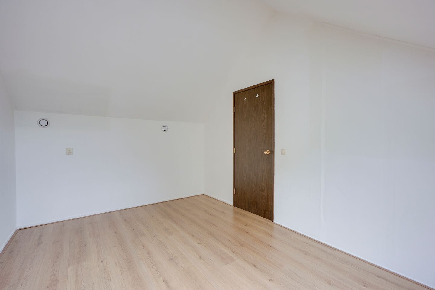 Tussenwoning te koop: Houtduif 1, Nieuwegein