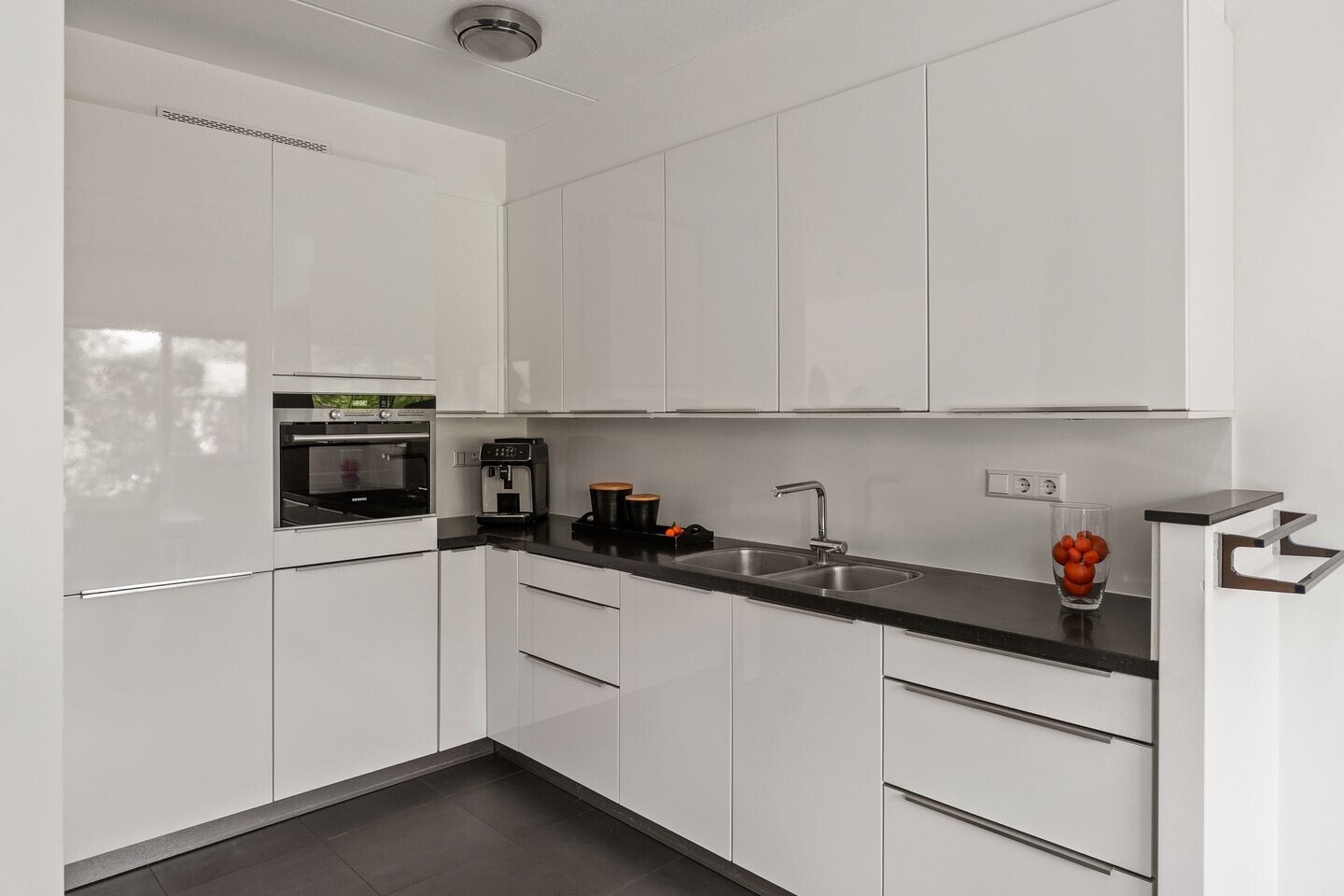 Tussenwoning te koop: IJsselsteinseweg 54, Nieuwegein