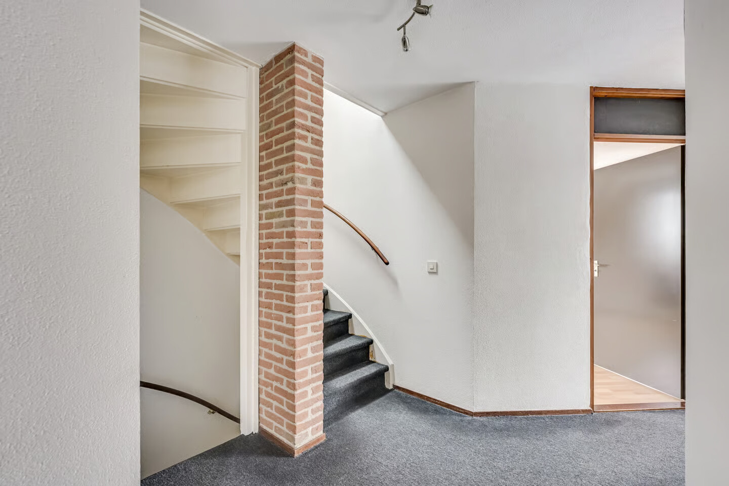 Tussenwoning te koop: Loopeend 7, Nieuwegein
