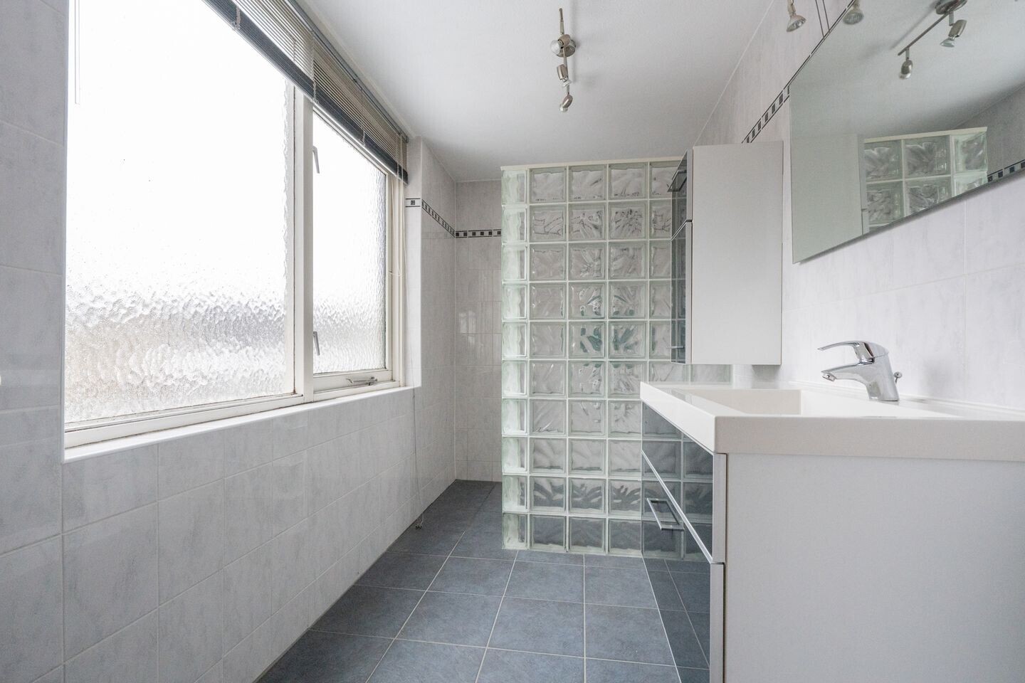 Tussenwoning te koop: Loopeend 7, Nieuwegein