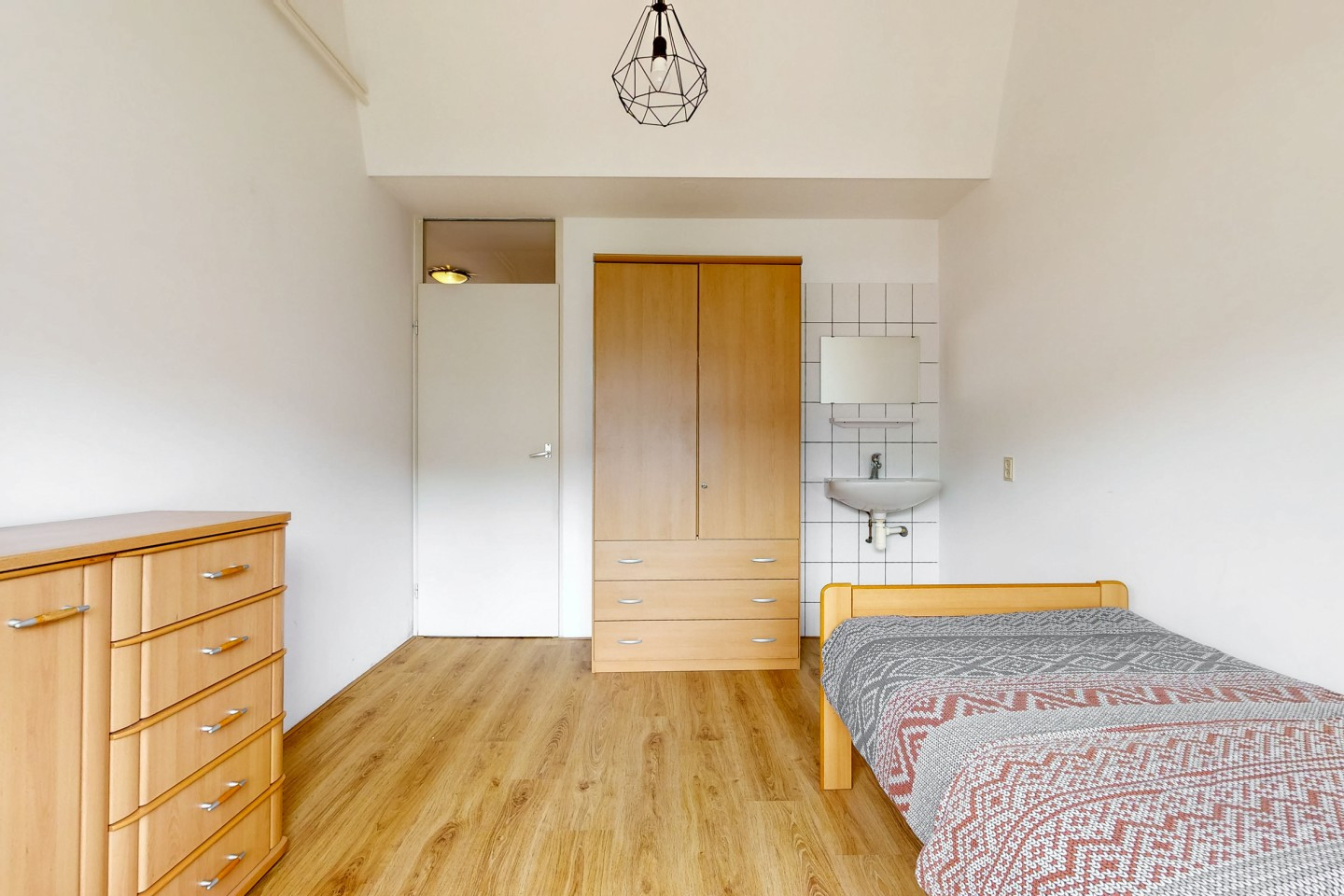 Tussenwoning te koop: Rechthuisdrift 61, Nieuwegein