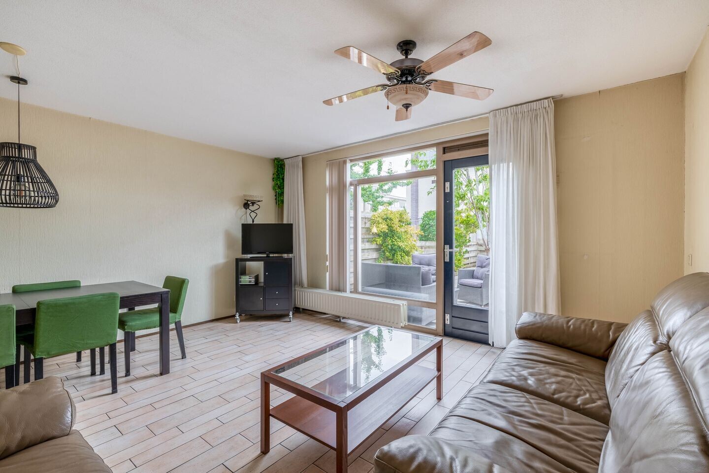 Tussenwoning te koop: Jan van Nijlenhove 1, Nieuwegein