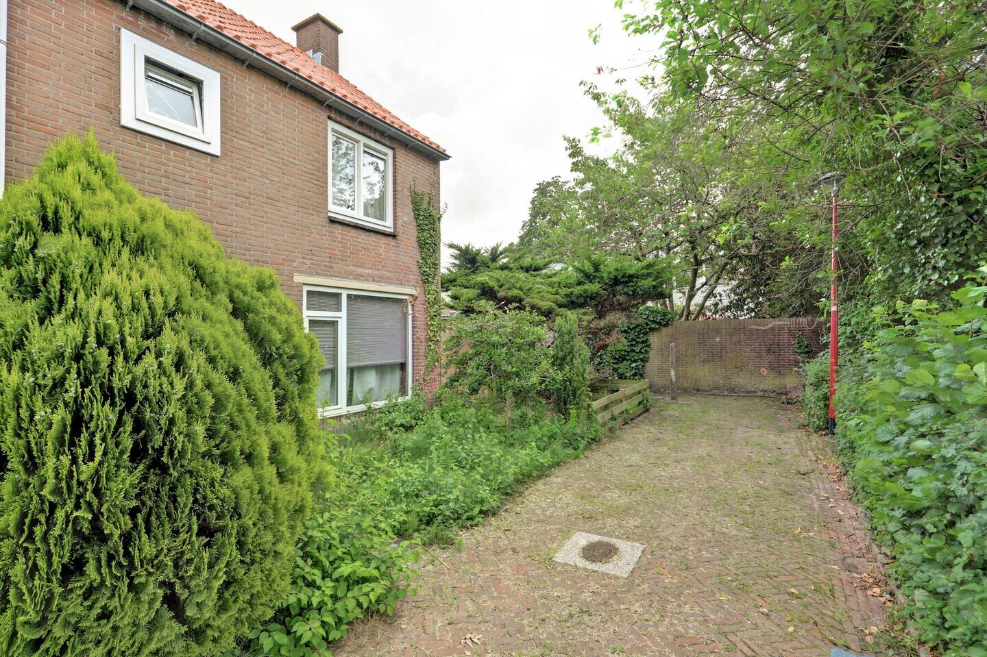 Hoekwoning te koop: Dr. Ariënsstraat 11, Nieuwegein