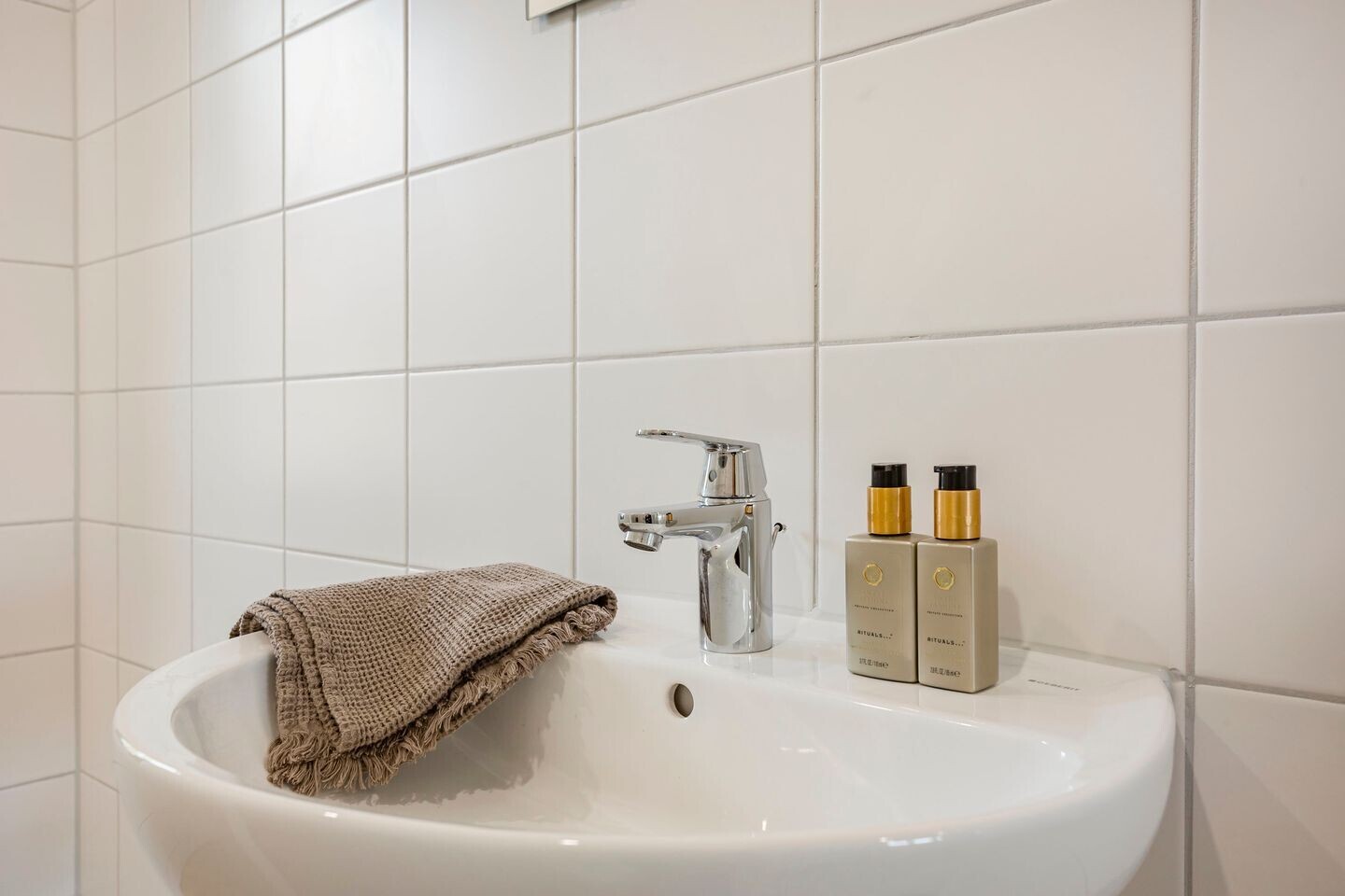 Tussenwoning te koop: Laan van Heemstede 3, Nieuwegein