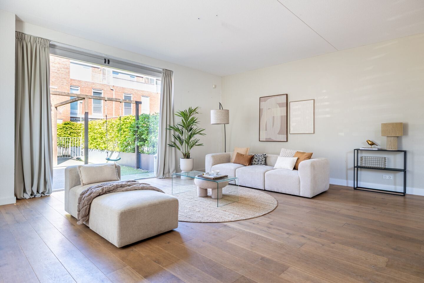 Tussenwoning te koop: Van Oudheusdenstraat 10, Woerden